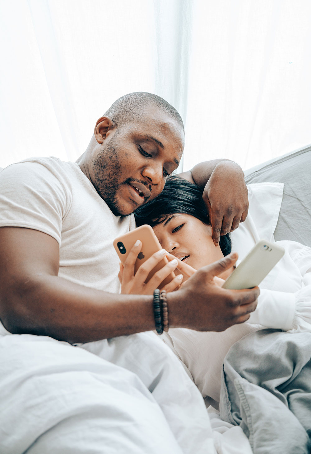 cellphonecouple